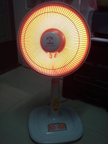 電暖器
