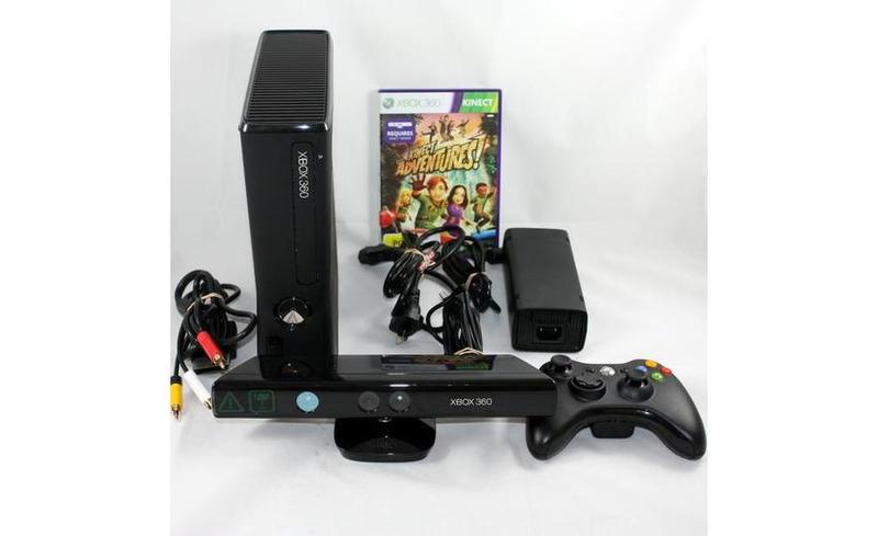XBOX360 4GB+KINECT主機，台灣公司貨
