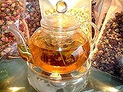 茶品果汁:熱桔茶、伯爵奶茶、玫瑰花茶、可可牛奶、柳橙汁、蘋果汁、開運茶等。