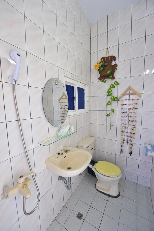 歐洲童話主題雙人房嶄新的浴室