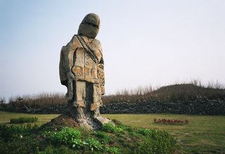 漁翁的石雕化身為澎湖先民的意象