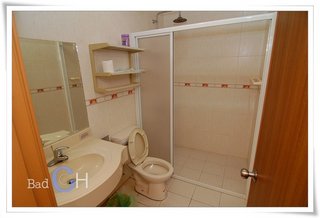 雙人房衛浴間提供SPA淋浴柱