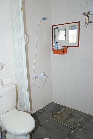 簡單的乾濕分離浴室