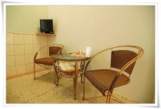 地中海雅房內也有舒適座椅，讓你享受私人空間