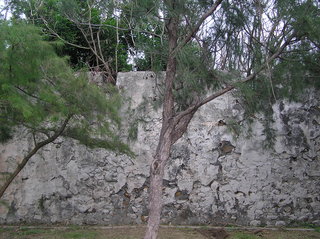 沿著眷村往北的營區都是以媽宮古城牆當營區外牆