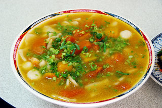 南瓜海鮮麵疙瘩，湯頭非常香甜